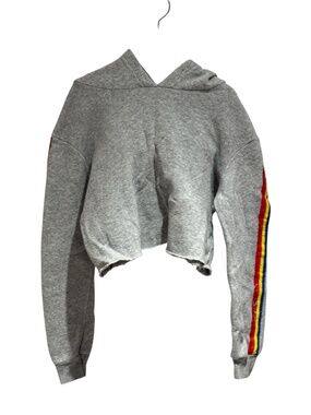 SO NIKKI grey cropped hoodie with print on sleeves - size 6